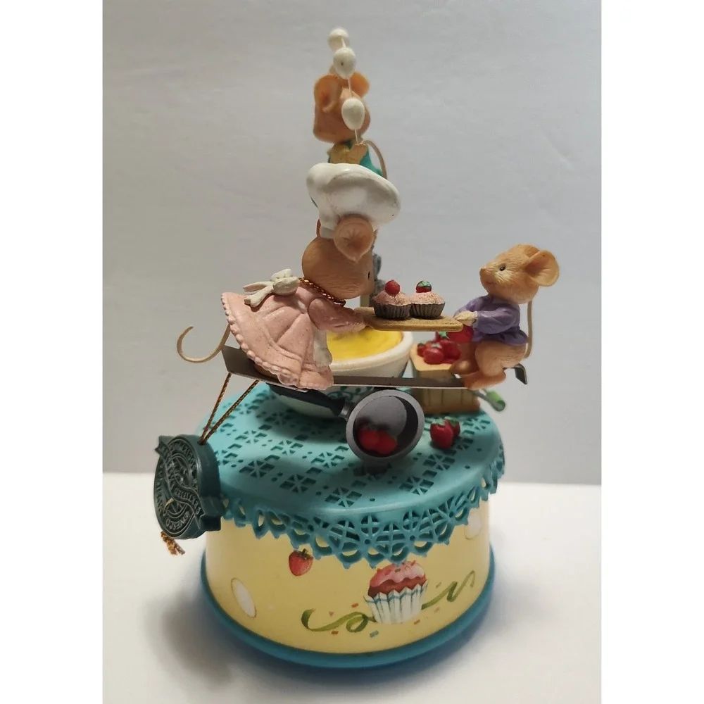 Vtg 1994 Enesco Baking You Happy Music Box Revolving Whistle While You Work Mice